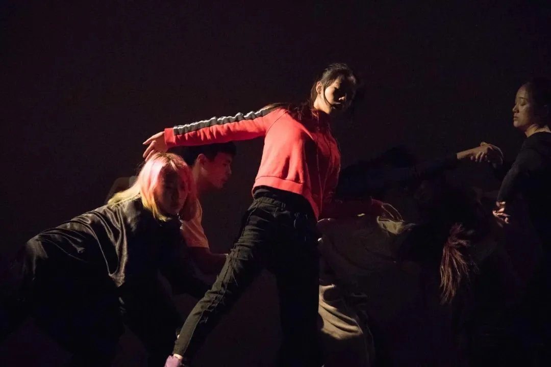 We'll talk behind the scene of Cocoon House. - We'll record "I" with the P4. - P4 Theater, image 21