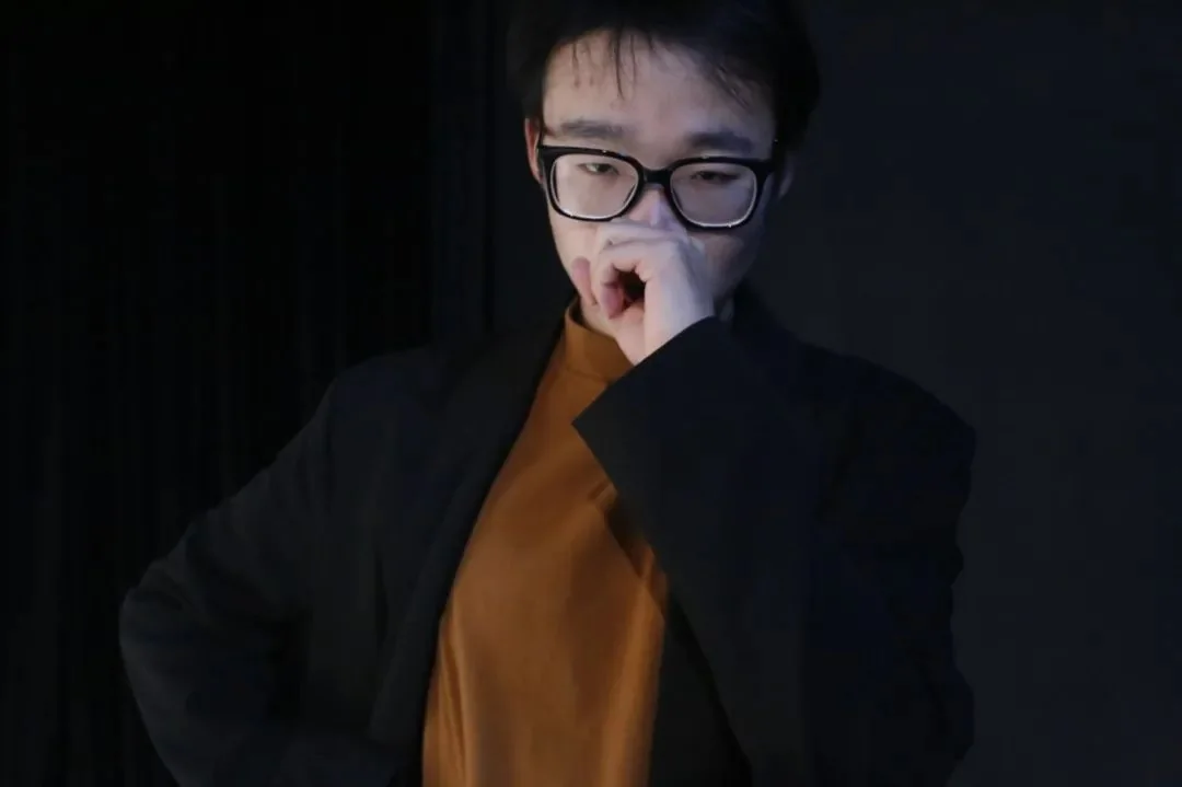 We'll talk in front of Cocoon. - We'll record "I" with the P4. - P4 Theater, image 16