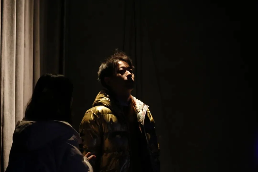 "The Howler," behind the scene. - "Unexpected by the audience, unexpected by the actor, unexpected by everyone.", image 8