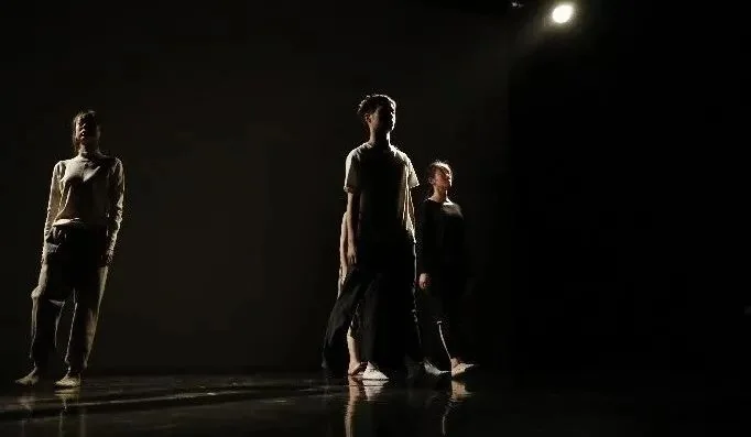 We'll talk in the back of Cocoon. - We'll record "I" with the P4. - P4 Theater, image 22