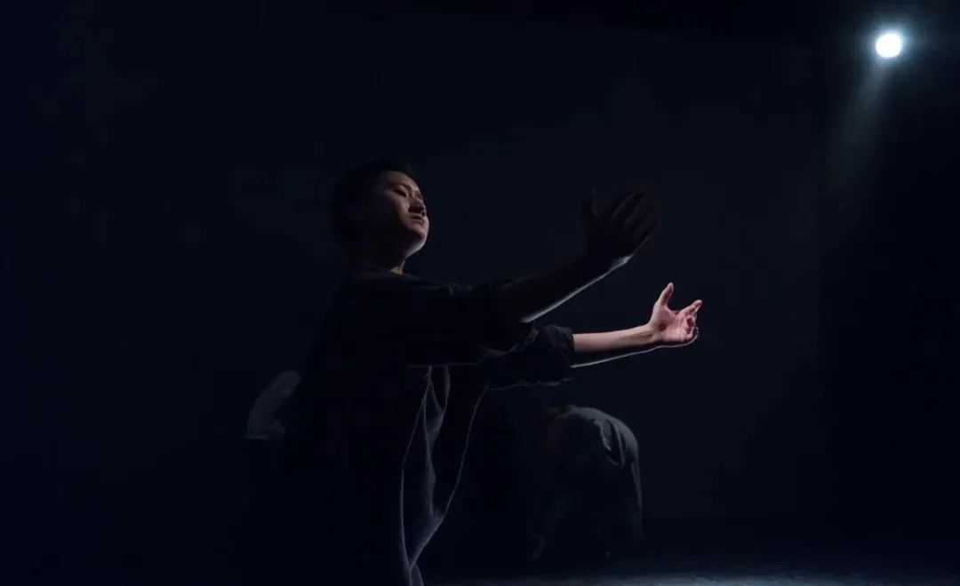 We'll talk in front of Cocoon. - We'll record "I" with the P4. - P4 Theater, image 7
