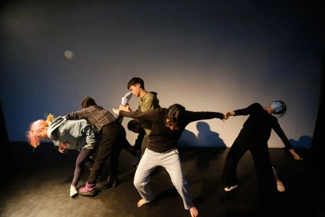 We'll talk behind the scene of Cocoon House. - We'll record "I" with the P4. - P4 Theater, image 25