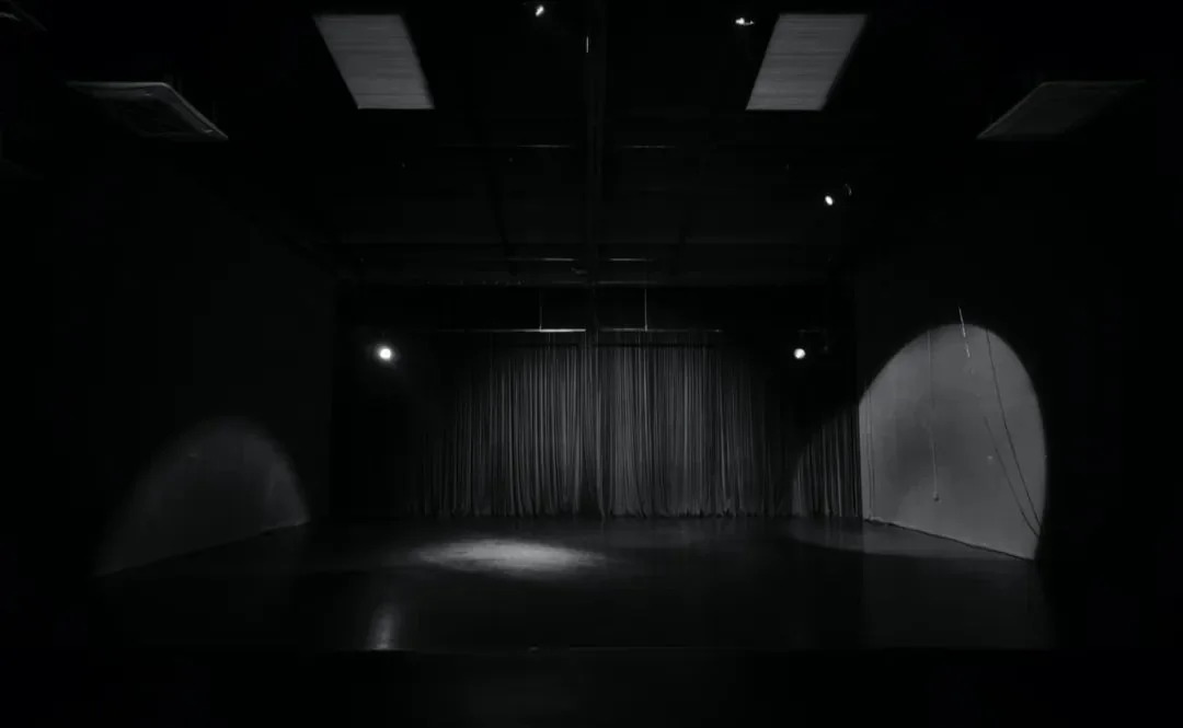 Goodbye to Myself: Begin a Real Image Photography-Theater Journey at P4 Theater, image 5