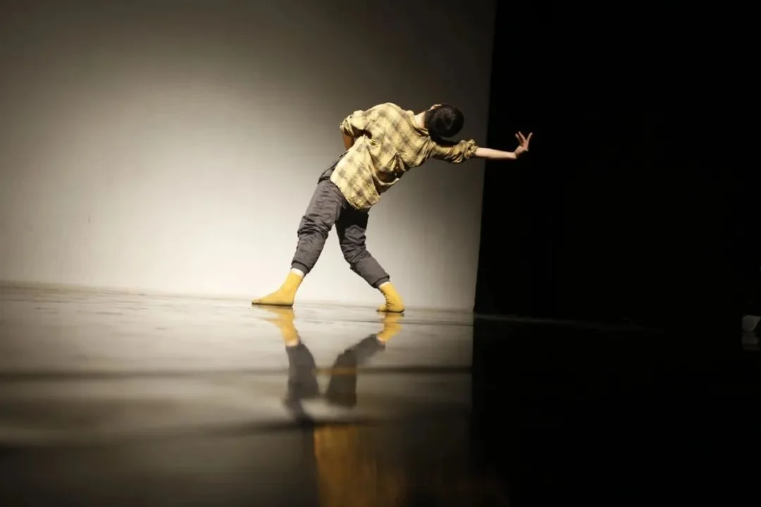 We'll talk in front of Cocoon. - We'll record "I" with the P4. - P4 Theater, image 8