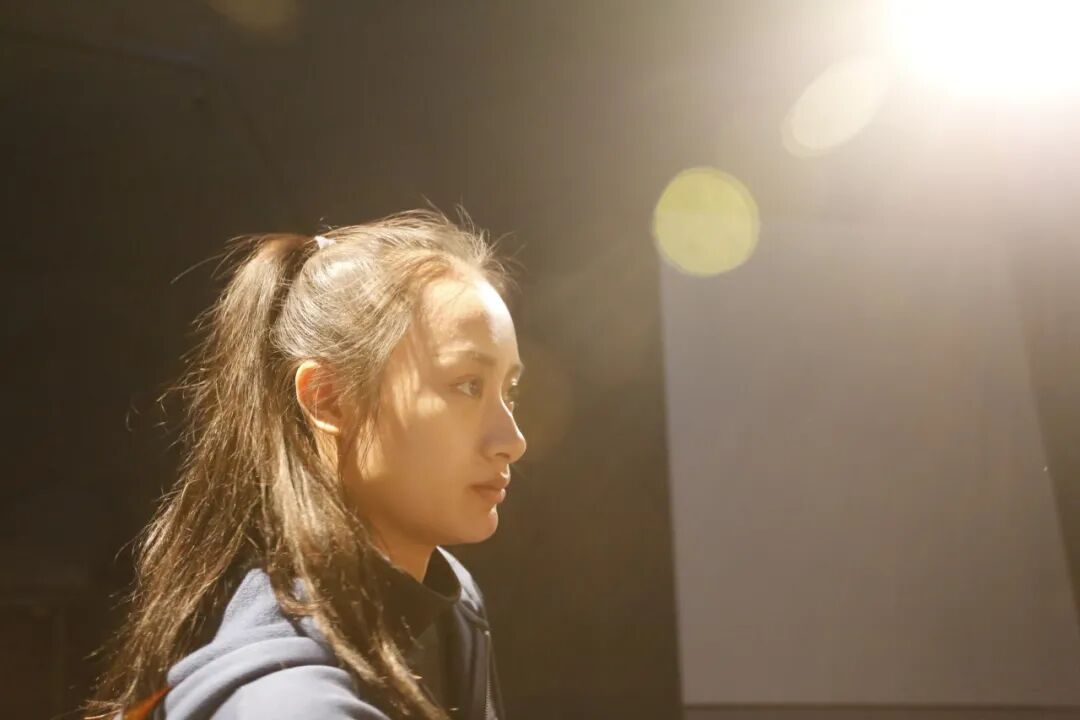 We'll talk in the back. - We'll record "I" with the P4. - P4 Theater