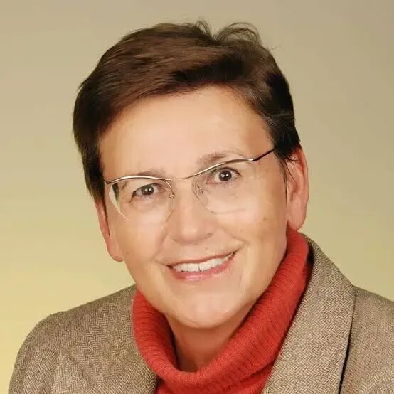From symbol to event - Academic thinking and influence on Erica Fisher-Lisht